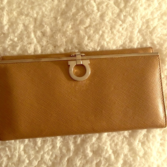 Salvatore Ferragamo Handbags - 🇮🇹 Salvatore Ferragamo Wallet🇮🇹